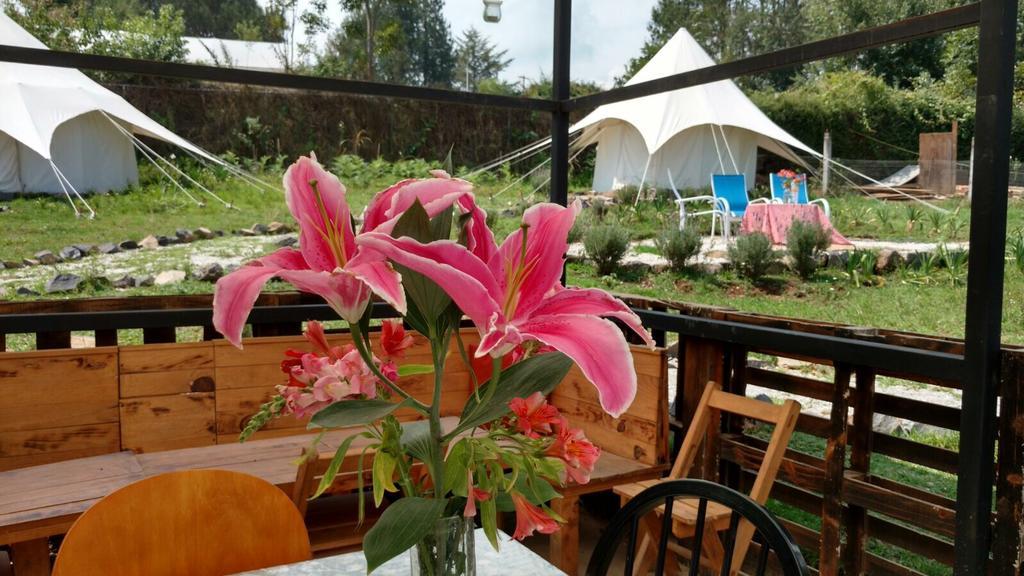 Acatitlan Glamping Hotel Valle de Bravo Ngoại thất bức ảnh